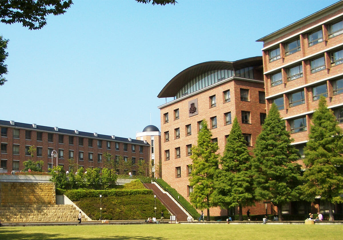 関西大学の千里山キャンパス（「Wikipedia」より）