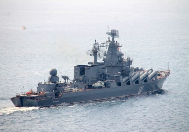 ロシア海軍ミサイル巡洋艦「モスクワ」（Can Merey/picture alliance /Getty Images）