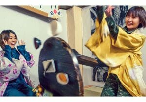 リアルちゃぶ台返し＆バットで物を破壊できる“ストレス発散系施設”が大人気の裏側