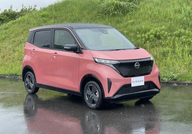 日産の社運かけたEV「さくら」の全貌…乗り心地も操縦性も、軽とは思えぬ高級感