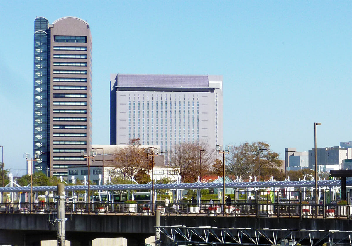 千葉ニュータウン中央駅周辺の高層ビル群（「Wikipedia」より）