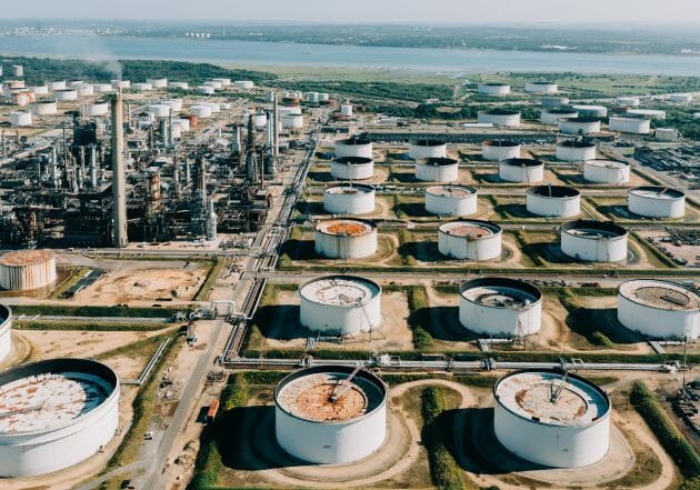 夏、記録的な原油高の兆候…ロシア産原油、欧州に代わりアジアが爆買い