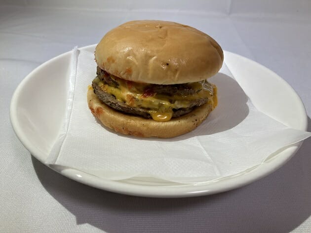 マクドナルド、半端ない満足感のギガビッグマック…この夏試すべき5品の画像5