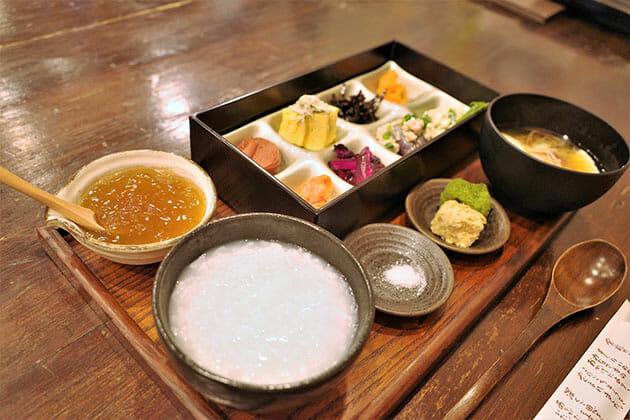 僧侶が悩みを聞いてくれる「寺カフェ代官山」で写経体験に挑戦してみたの画像5