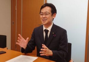 自民比例トップ…初の漫画家国会議員赤松健氏に聞く参院選