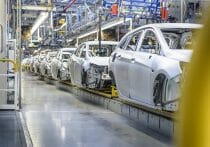 縮小する自販機市場でコカ・コーラを猛追するサントリー…次の一手は？