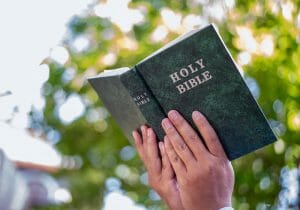 「ハレルヤ」ってどういう意味？意外と知らない、身近にある神聖な言葉