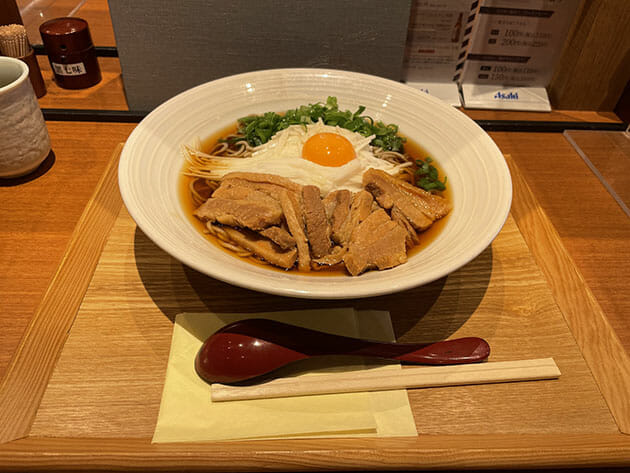 かつや系列の異色専門店「東京とろろそば」の実力は？予想以上に高級感が漂う店内の画像3