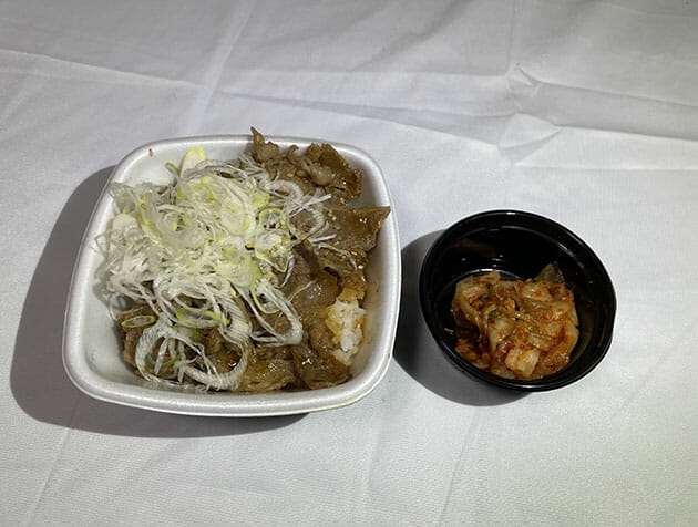 吉野家の月見牛とじ丼、松屋の魯肉飯が美味すぎた！3大牛丼チェーン実食レビューの画像2