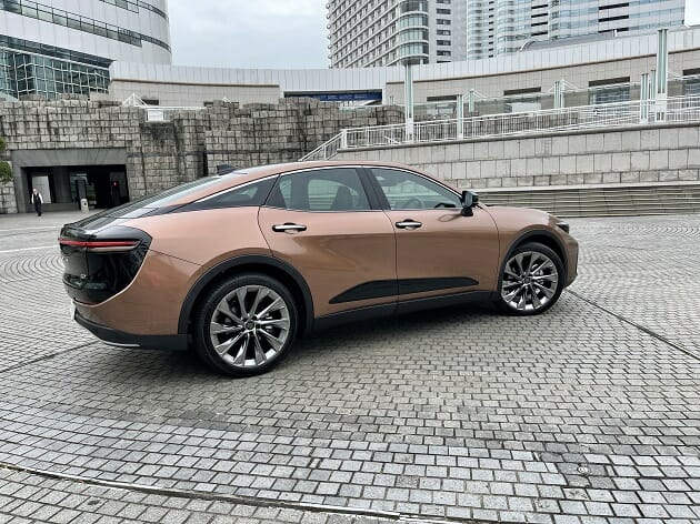 日本人の憧れ「クラウン」がSUVに…ファンも困惑する変貌、史上初の海外輸出もの画像3