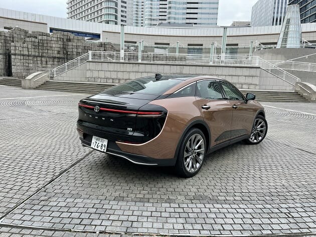 日本人の憧れ「クラウン」がSUVに…ファンも困惑する変貌、史上初の海外輸出もの画像4