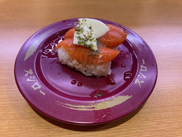 かっぱ寿司「真いかザク旨ラー油」の完成度が高すぎ!回転寿司4店、変わり種対決の画像4