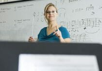 クラシック音楽の敷居は高くない！そば屋の跡取り息子が指揮者になった意外な理由