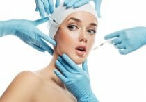 手術4年後も顔の感覚が鈍い、一生治らず…美容整形「骨切り術」の副作用、有村藍里さん