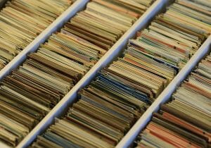 1枚数千万円の高騰化…白熱するトレカ市場、偽造カードや脱税トラブルのリスクも