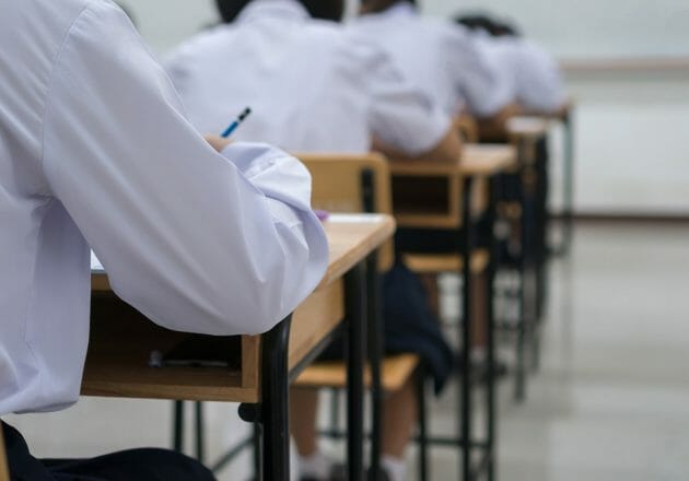 共通テスト問題文量がセンター試験時の4倍に…大学入試、20年前と様変わりの実態