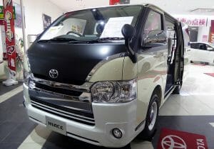 不動の人気トヨタ「ハイエース」受注停止か…来年フルモデルチェンジ／改良版発売の観測