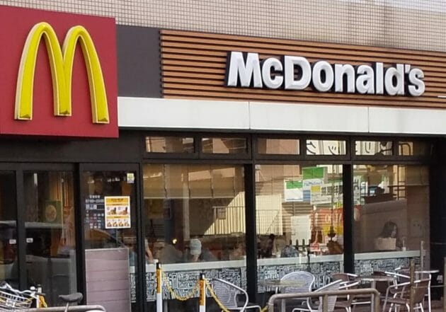 マクドナルド店舗の客層が激変、好調の要因…女性一人客や高齢者グループ客