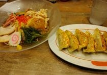 ラーメン山岡家、コロナ禍でも売上増の秘密…非セントラルキッチン＆郊外出店に固執