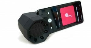 3COINS（スリコ）の「置くだけスピーカー」は本当にスマホを置くだけで大迫力サウンドだった！