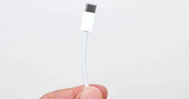 iPhone 15 Pro付属のApple純正USB-Cケーブルがヒド過ぎる – まさかのUSB 2.0仕様！