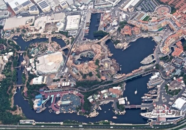 東京ディズニーR、値上げでも最高益…さらに値上げで「庶民は行けない場所」か