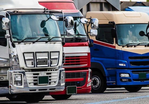 トラックドライバーの長時間労働と低賃金、荷主企業の責任…運送会社は二極化