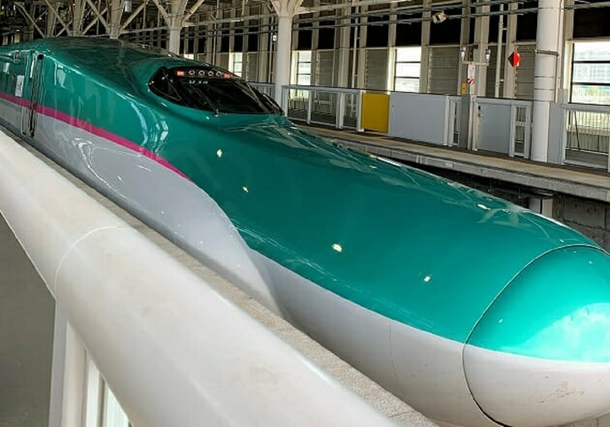 北海道新幹線でも使用しているE5系（昨年5月、新函館北斗駅にて本稿記者撮影）
