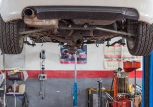 車の整備士不足が深刻化、複雑な要因…修理2カ月待ち、オイル交換2週間待ち