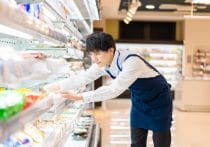 ファミマ、金沢で飲料水を定価の2倍で販売し物議…「本数を間違えた」と謝罪