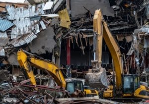 未経験でも月給35万円、解体業は成長産業…3K労働は過去、高スキルと発想力