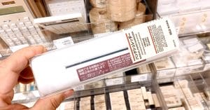 無印良品で990円のハンドシュレッダーが超便利だった！A4書類も2枚に折れば裁断できる