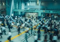 コーヒー1杯で5時間粘る客…カフェワーカーがカフェの経営を脅かす存在に