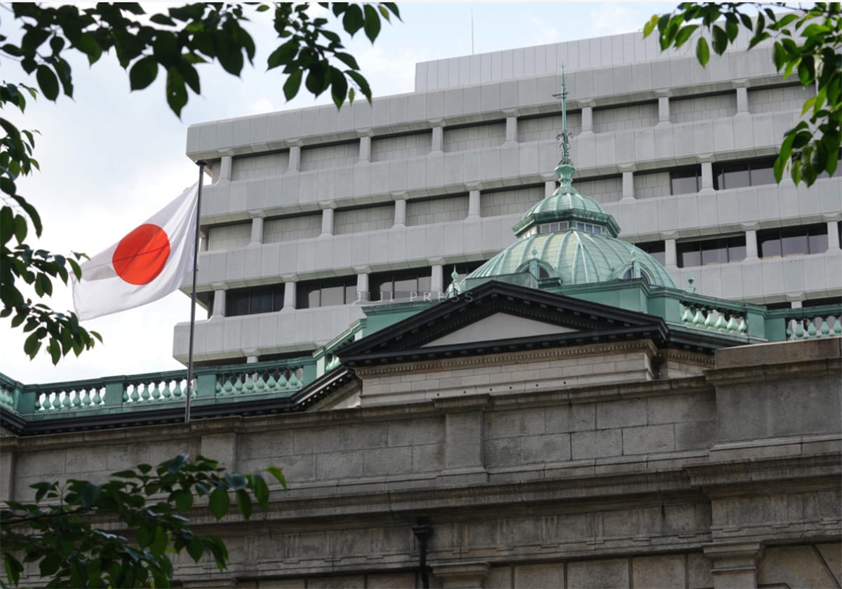 日銀、追加利上げ決定＝政策金利０．２５％に―国債購入、月３兆円に段階縮小の画像1