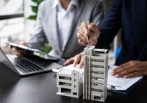 路線価の上昇は喜べない？高齢者のいる世帯に深刻な影響…相続税アップで住宅を手放さざるを得ない