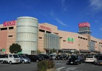 トヨタですら…大企業でも製造業は金融・不動産業より段違いに年収が低い理由