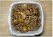 なぜ吉野家の伝説のメニュー「牛鍋丼」12年ぶりに30店舗のみで復活？