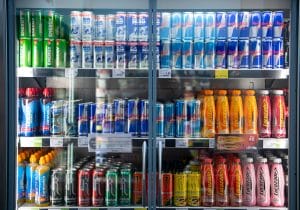 エナジードリンク、子どもが規制なく飲める環境は危険…カフェイン中毒で吐き気