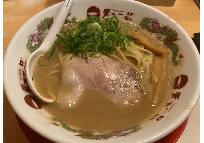 ラーメン1杯940円で日高屋の倍…天下一品「高価格で大量閉店」説を検証の画像1