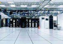 マイクロソフトが建設計画中止…「AI期待予測低下→データセンター需要減速」は起きるのか?