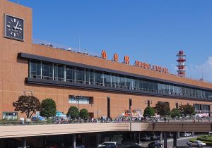 仙台駅の前の大きな百貨店が8年も空きビルで放置→なぜ突然、補修工事が開始？