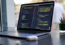 「Dify」ショック…非エンジニアでも簡単にアプリ開発や業務の自動化を実現、企業で急速に普及