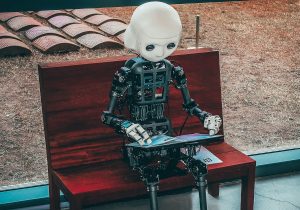 どんなタオルも畳めるロボット、なぜ存在しない？AIで職業を代替が困難な理由