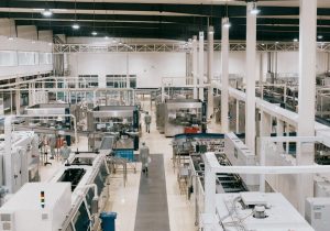 環境省、CO2排出削減の企業に設備導入費用を補助…大企業等と取引先の共同事業