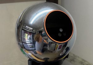 究極の生体認証＝虹彩認証を採用、World IDのOrbで味わう近未来の体験