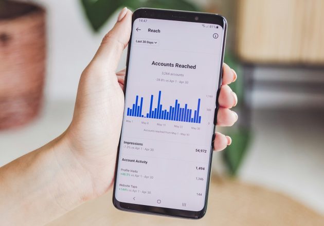 中小企業向けCRMツールおすすめ15選【料金・強みをタイプ別で徹底比較】