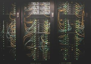 マイクロソフトが建設計画中止…「AI期待予測低下→データセンター需要減速」は起きるのか？