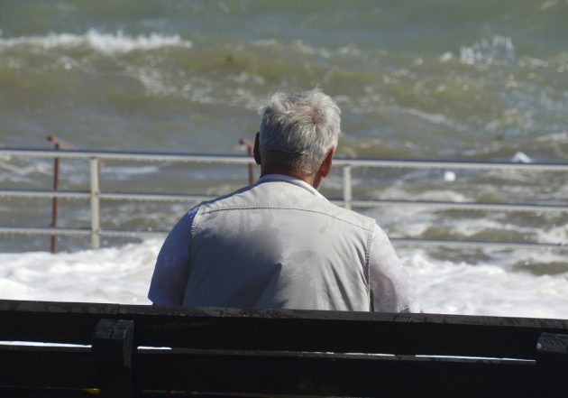 増加の一途をたどる独居高齢者…法律、福祉、医療、葬祭の専門家が連携して支援
