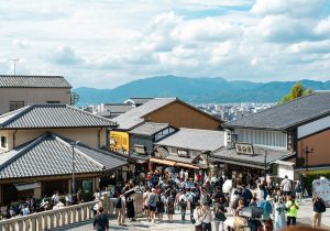 インバウンド好調の陰で進む「お金を使わない観光客」化…懸念すべき満足度低下