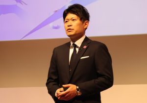「AIが答えを出す時代」に必要なのは“問う力”…楠木建×中村憲剛が語る知の継承